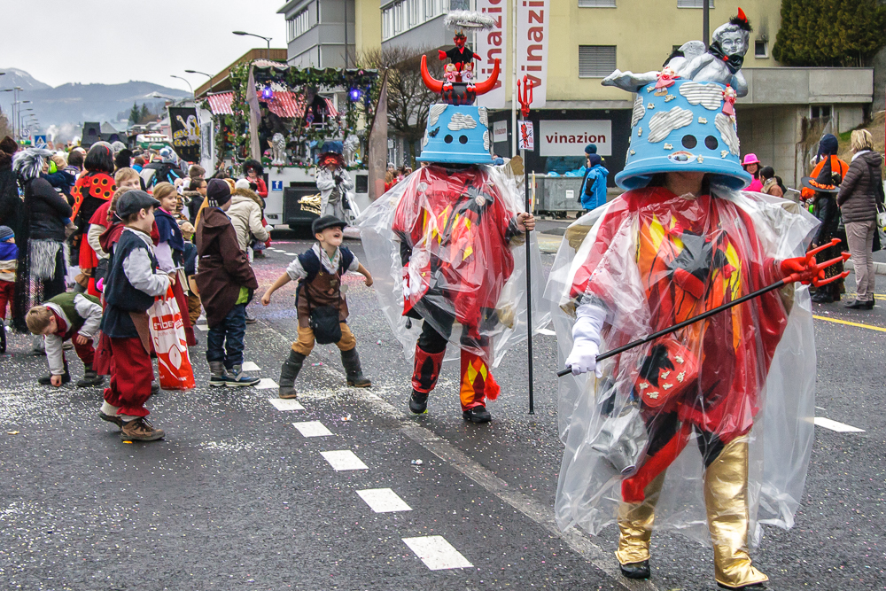 Holdrio «Im Himmel ist die Hölle los»