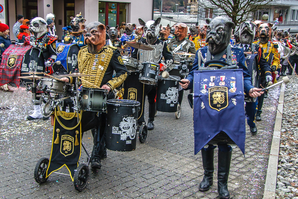Rüssgusler «Army Hönd»