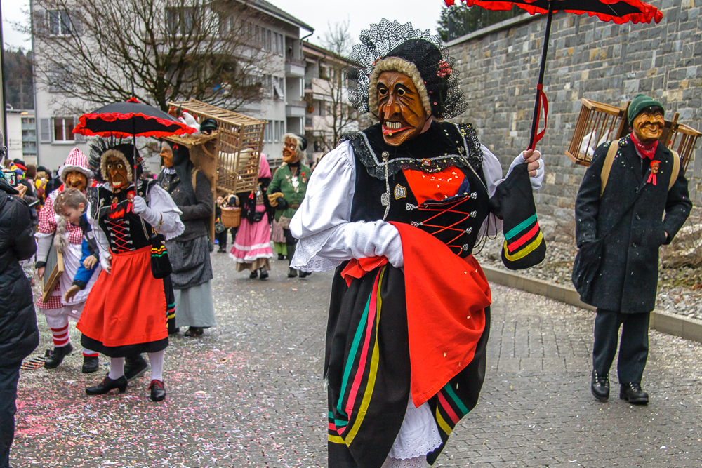 Tätsch-Häxe «Bärner und Wöschwyber»