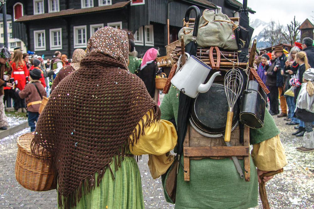 Tätsch-Häxe «Bärner und Wöschwyber»