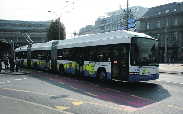 Doppelgelenk-Trolleybus