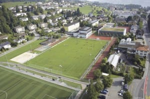Das Zentrum von Meggen mit der Schul- und Sportanlage Hofmatt. Bild zVg