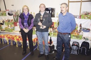 Die drei bestklassierten Jasser: Renato Durrer, Ruth Eichmann und Hanspeter Zimmermann. Bild Ruedi Gilli