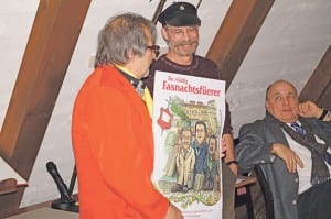Silvio Panizza und Illustrator Urs Krähenbühl präsentieren den «Fasnachtsfüerer»
