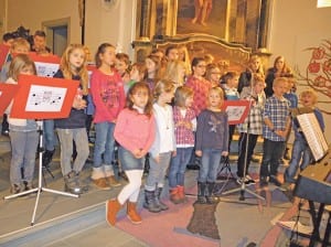 «Stille Nacht», vorgetragen von der gesamten Musikschule Inwil