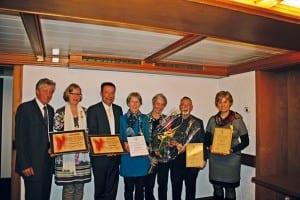 Die Chorjubilare wurden geehrt und beschenkt. Bilder zVg.