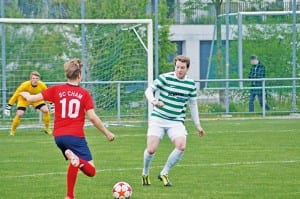 Der Ebikoner Imhof (rechts) kehrt nach langer Verletzungspause in die Startformation zurück. Foto Michael Nay.