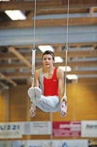 Joel Ettlin vom STV Ebikon an den Ringen. Bild Thomas Huwyler.