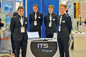 Hendrik Heim, Peter Rohrer, David Annoni und Sebastian Dietrich mit ITS Vision an der Messe in Haifa. Bild zVg.