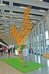 Origami-Künstler Sipho Mabona war einer der Magneten an der diesjährigen Luga. Bild zVg.