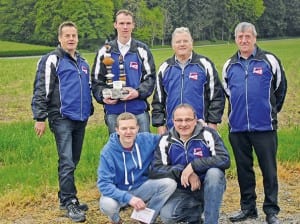 Peter Zemp, Toni Bieri, Robert Stadelmann und Godi Zemp, vorne Roli Buchmann und Andi Banz.