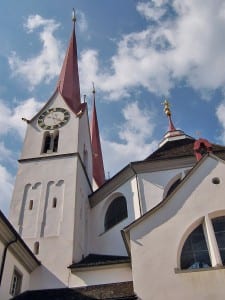 Die Klosterkirche in Muri bietet eine eindrückliche Kulisse für das Freilichttheater «La mih beruoren dih».