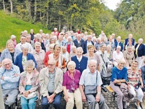 86 Seniorinnen und Senioren auf dem Ausflug um den Baldeggersee. Bild zVg.