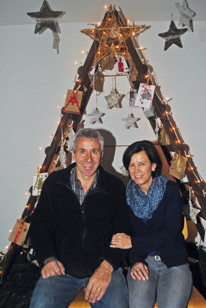Priska und Hans-Peter Schöpfer halfen beim Auf- und Abbau des Marktes tatkräftig mit.