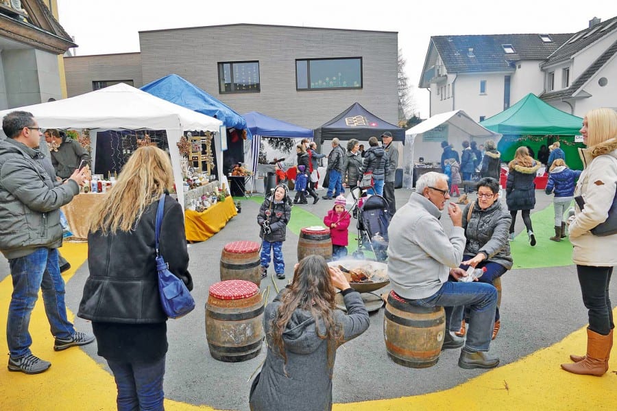 Weihnachtsmarkt gut besucht.