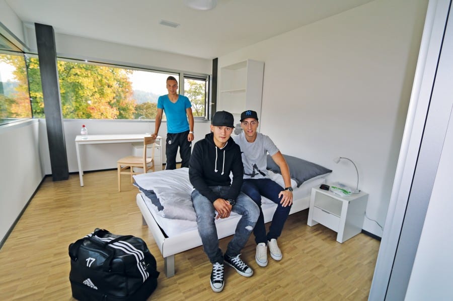 Nachwuchstalente in der Pilatus Akademie beziehen die Zimmer mit Micasa-Möbeln. Bild zVg.