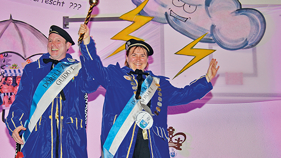 Wetterfestes Zunftmeisterpaar: Sonja I. & Guido I. Riedweg von der Dörfli-Zunft Dierikon
