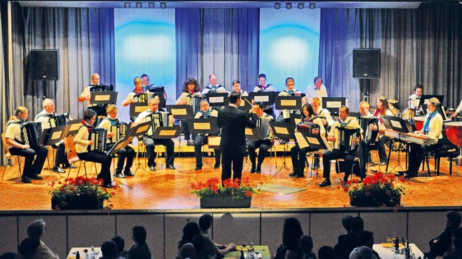 32_akkordeonorchester