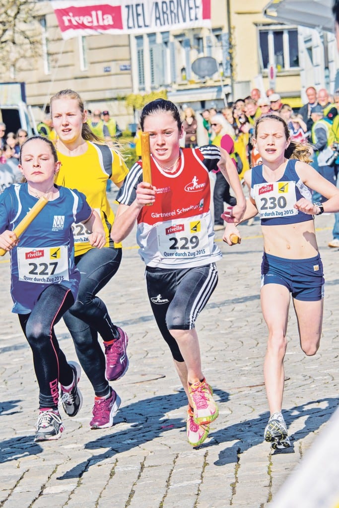 Lorena Zappa vom Siegerteam U14-Girls (Zappa, Höhn, Müller, Rütter und Achermann).