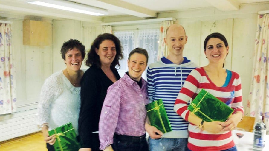 Die neuen Ehrenmitglieder (von  links): Manuela Bühlmann, Alexandra Wobmann, Christa Portmann, Thomas Kunz und Caroline Scheidegger.