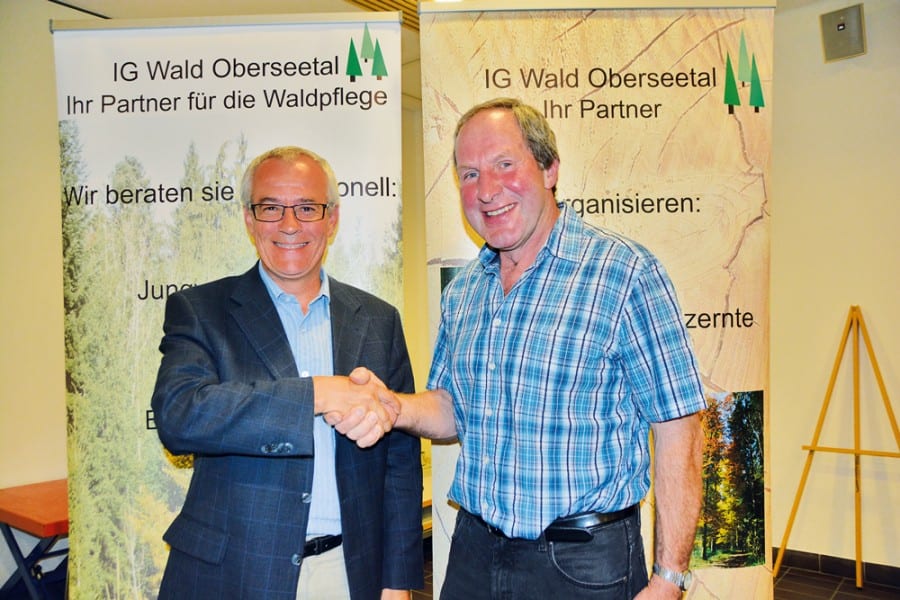 Die Präsidenten der IG Wald Oberseetal, Nik Wolfisberg, Hohenrain (r.) und der Genossenschaft Wald Habsburg Josef Scherer, Meggen, freuen sich über den Zusammenschluss.