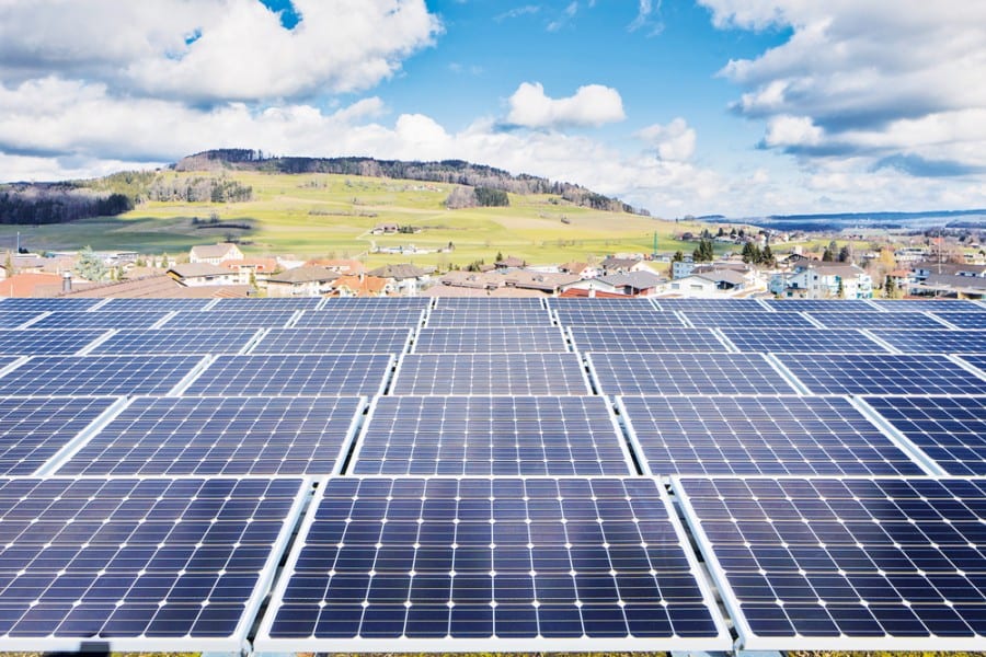 Die CKW-Themenwanderung führt am Samstag, 13. Juni von Sursee nach Rickenbach, wo die Photovoltaikanlage auf dem Schulhausdach besichtigt werden kann. Bild zVg.