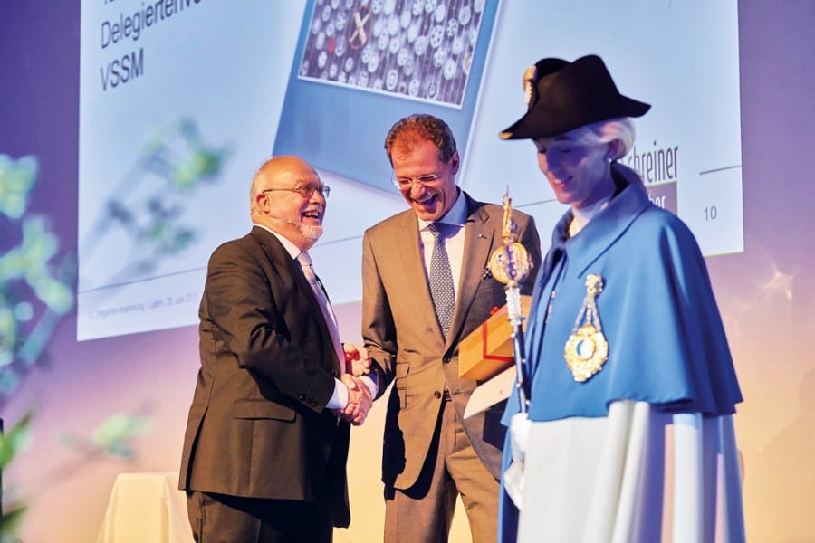 Luzerner Politgrössen bei den Schreinern: VSSM-Zentralpräsident Ruedi Lustenberger (l.) und Regierungsrat Reto Wyss. Bild Reto Schlatter.