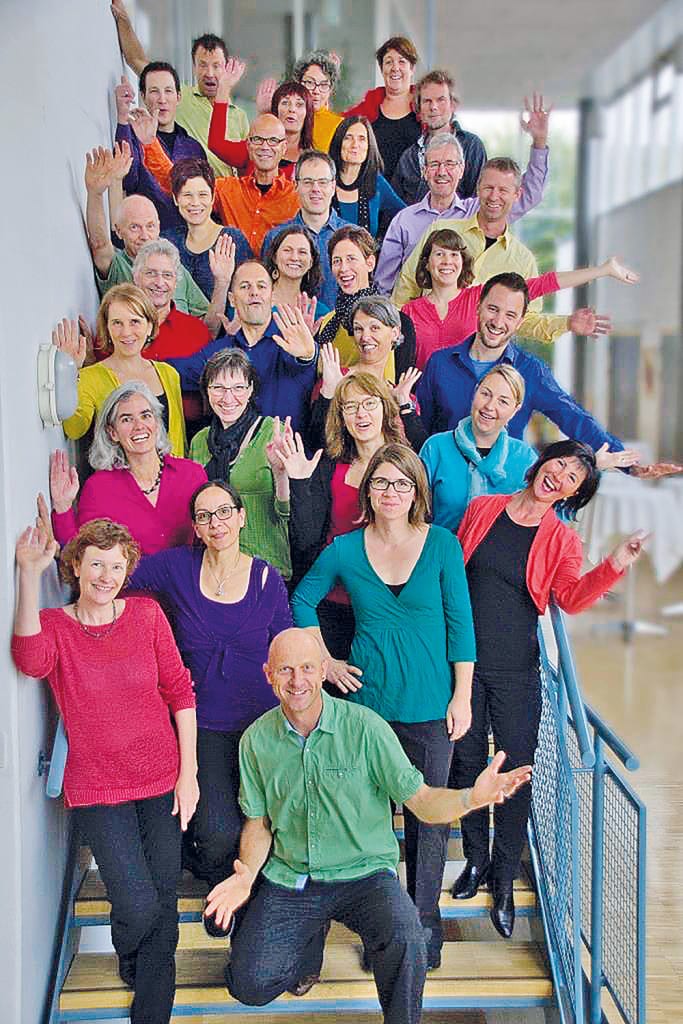 24_living-people-chor