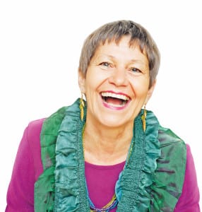 Ulrike von Blarer Zalokar lädt zur Jubiläumsfeier ihrer Heilpraktikerschule Luzern ein.