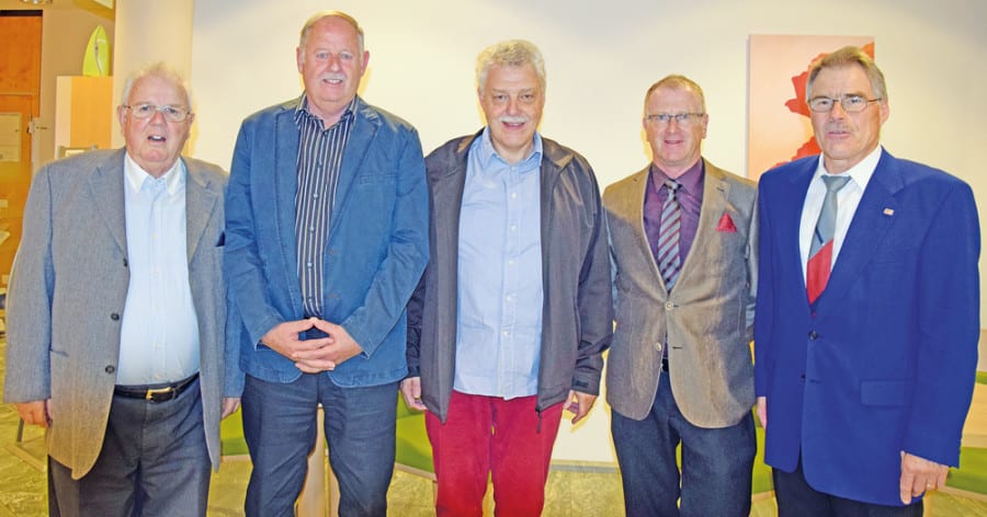 Der wiedergewählte Vorstand v.l.: Oswald von Burg, Peter Hofer, Alois Huwiler, Christian Weder, Karl Eberle. Auf dem Bild fehlt Fritz Brun.