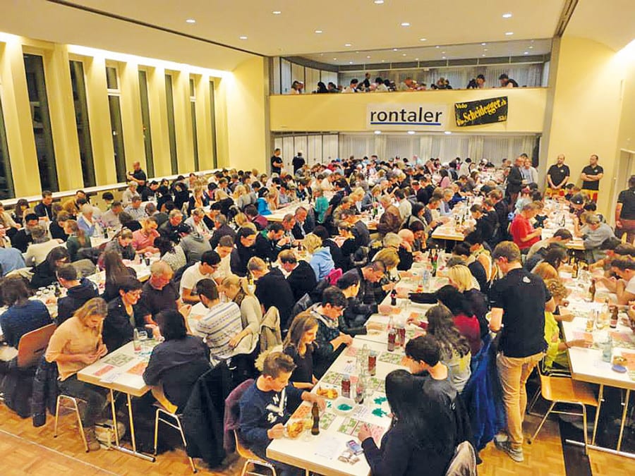 Volles Haus auch am letztjährigen Husaren-Lotto. Bild zVg.