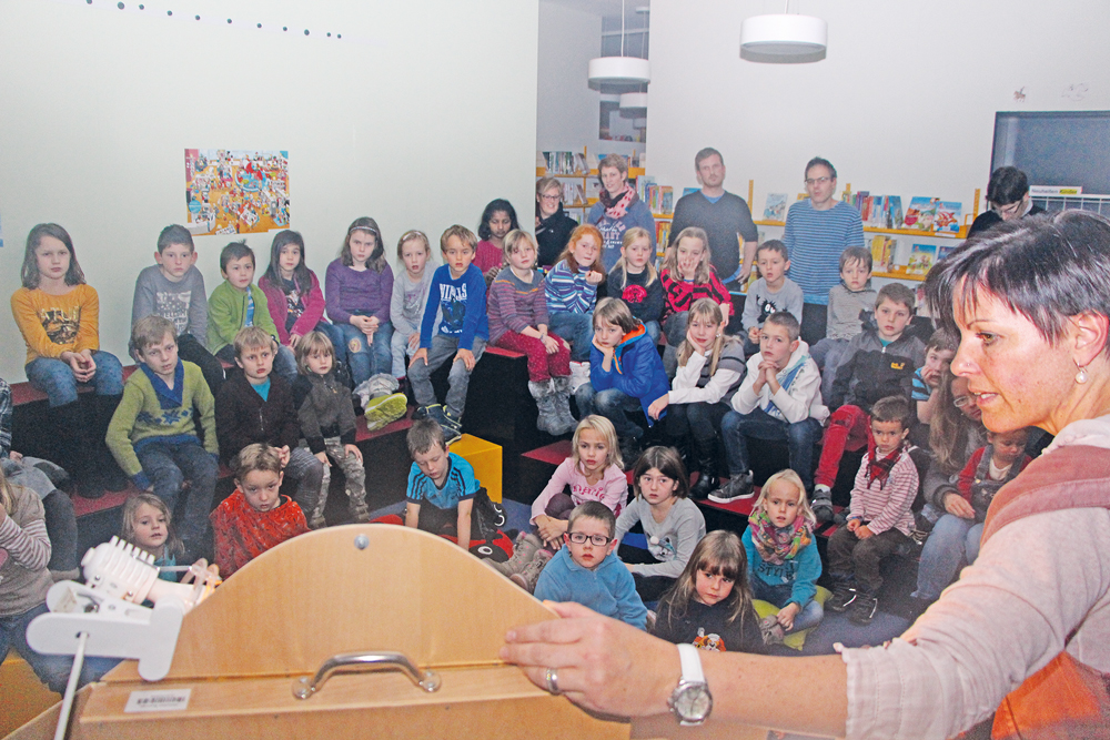 Holzengel als Botschafter der Adventszeit