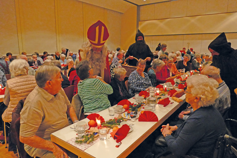 Der Samichlaus klopfte bei den Senioren an