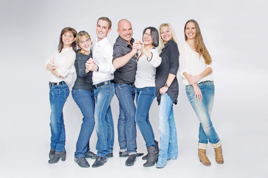 Das Team von TanzArt Tanzzentrum in Ebikon, in der Mitte Inhaber und Geschäftsführer Jürgen Kapahnke.