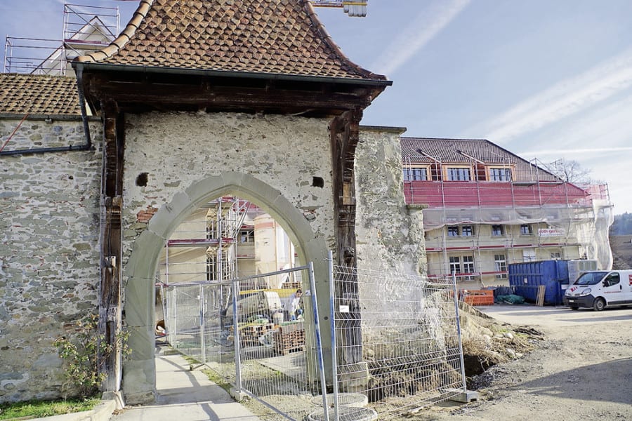 In Rathausen wird gebaut: Das Kloster Rathausen wird modernisiert und Mitte November 2016 neu eröffnet.