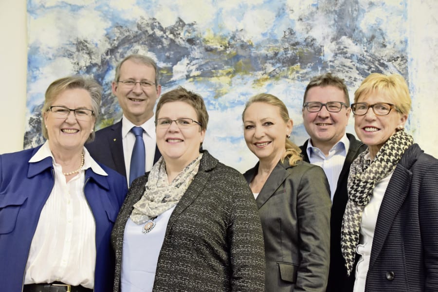Kandidieren für die FDP in Adligenswil: Beatrice Imhof, Peter Stutz, Marion Maurer, Petra Waser-Cornel, Francis Pockay und Brigitte Vogt. Bild zVg.