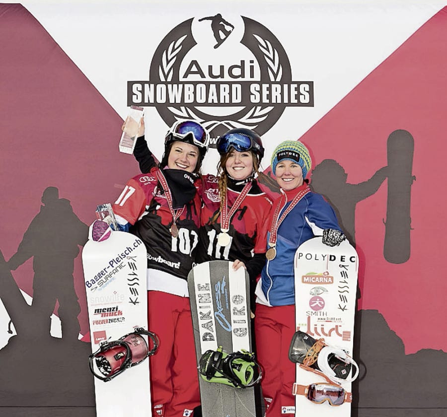 Das Podest SBX SM Damen mit Debbie Pleisch, Caroline Weibel (mitte) und Emilie Aubry. Fotos Michael Donadel.