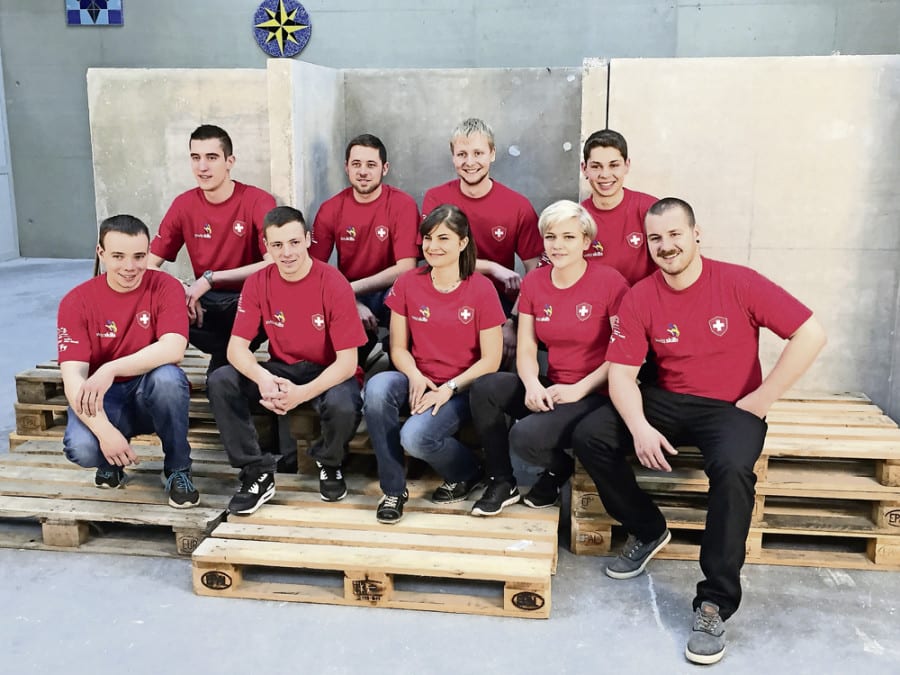 Das Swiss Team besteht aus zehn jungen Berufsleuten – auch mit je einem Mitglied aus der Romandie und dem Tessin. Sie werden sich in den Berufsfeldern Maurer, Schönheitspflegerin, Gipser, Malerin, Plattenleger, Elektroinstallateur, Landmaschinenmechaniker, Spengler,Boden-Parkettleger und Bekleidungsgestalterin messen. Bild zVg.