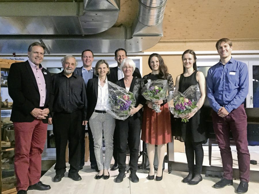 Rolf Hunkeler, Adrian Richner und Lars Meister, Geschäftsführer 1a fenster AG, sowie Irene Hunkeler, Bruno Enderli, Geschäftsführer 1a holzbau AG und Gila Richner, die Sängerin Nuria Richner, Pianistin Talvi Hunt und Simon Achermann, Geschätsführer 1A GSM AG.