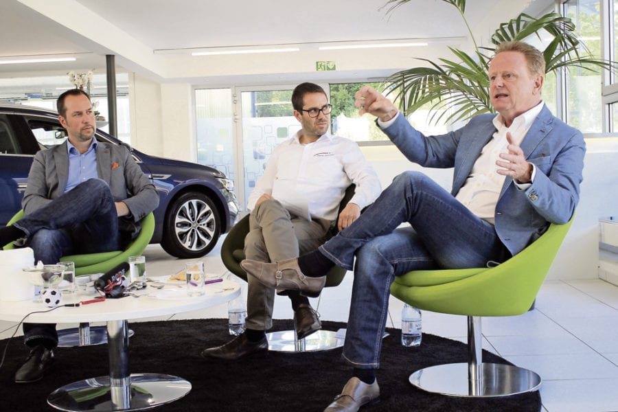 Unter Druck führen – Silvan Rohner, Moderator Daniel Schneller und Rolf Fringer boten eine spannende Talk-Runde. Bild Rolf Willimann.