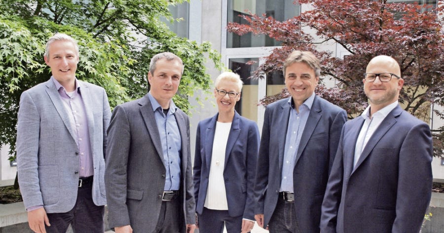 Der Ebikoner Gemeinderat ab 1. September mit den vereinbarten Ressorts: Hans-Peter Bienz (Planung und Bau, parteilos), Daniel Gasser (Gemeindepräsident, CVP), Susanne Troesch-Portmann (Finanzen, CVP), Ruedi Kaufmann (Bildung, FDP) und Andreas Michel (Gesellschaft und Soziales, parteilos).