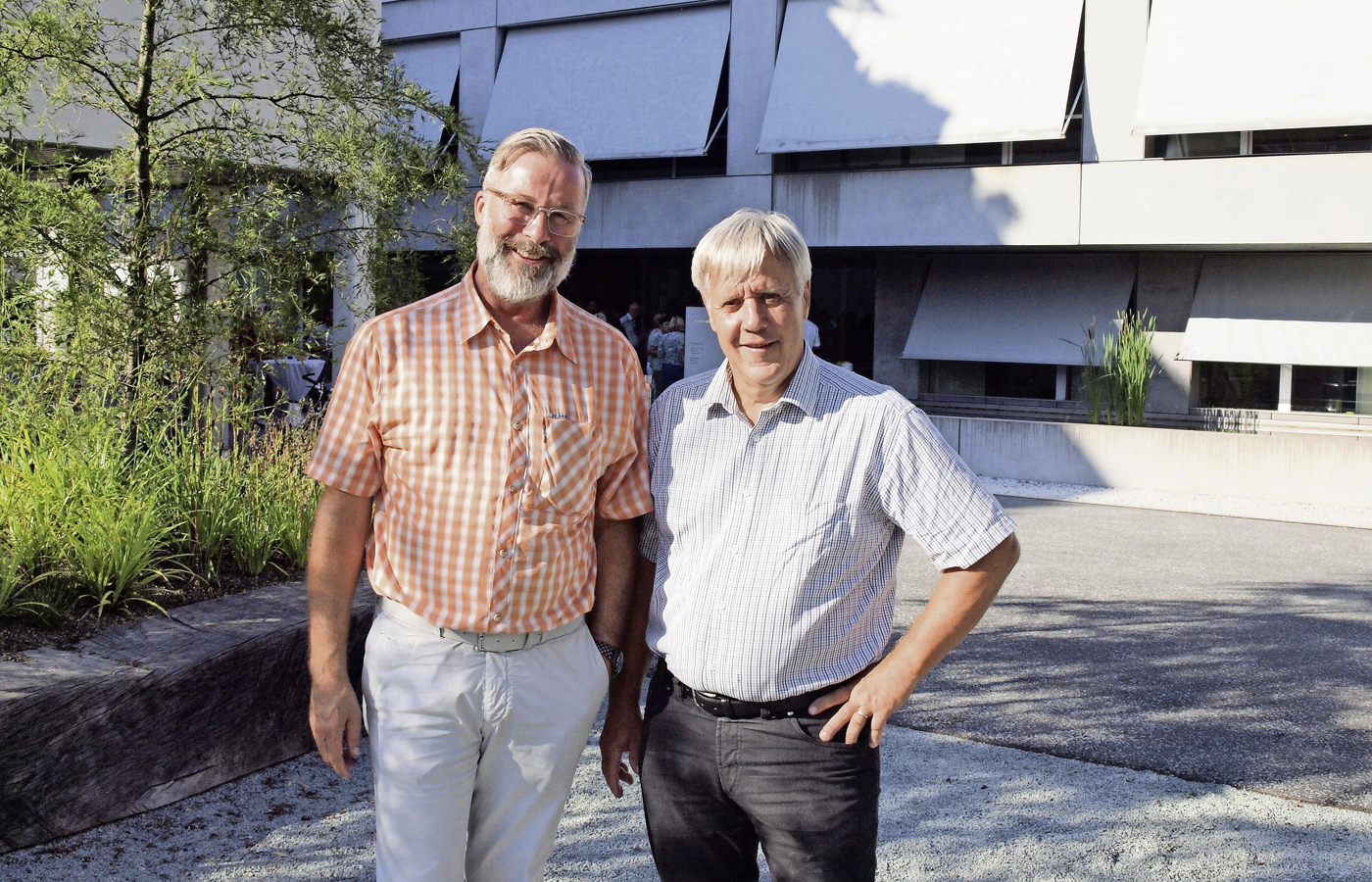 Die Gemeinde Ebikon verabschiedet die beiden langjährigen Gemeinderäte Peter Schärli (links) und Herbert Lustenberger. Bild zVg.
