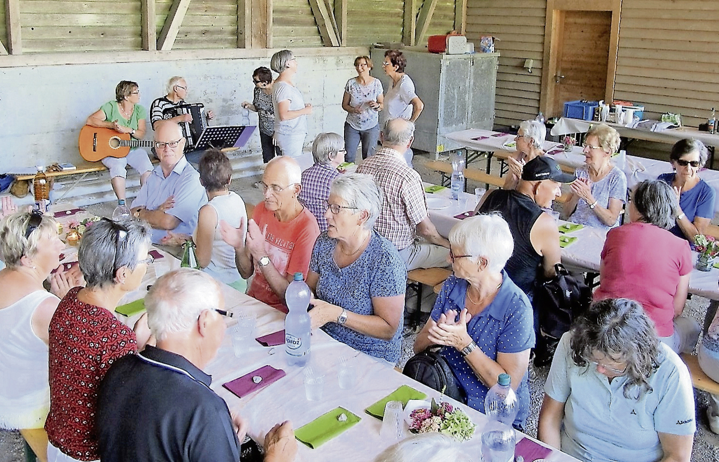 Prima Stimmung am Waldhüttennachmittag von Bueri aktiv 60 plus. Bild zVg.