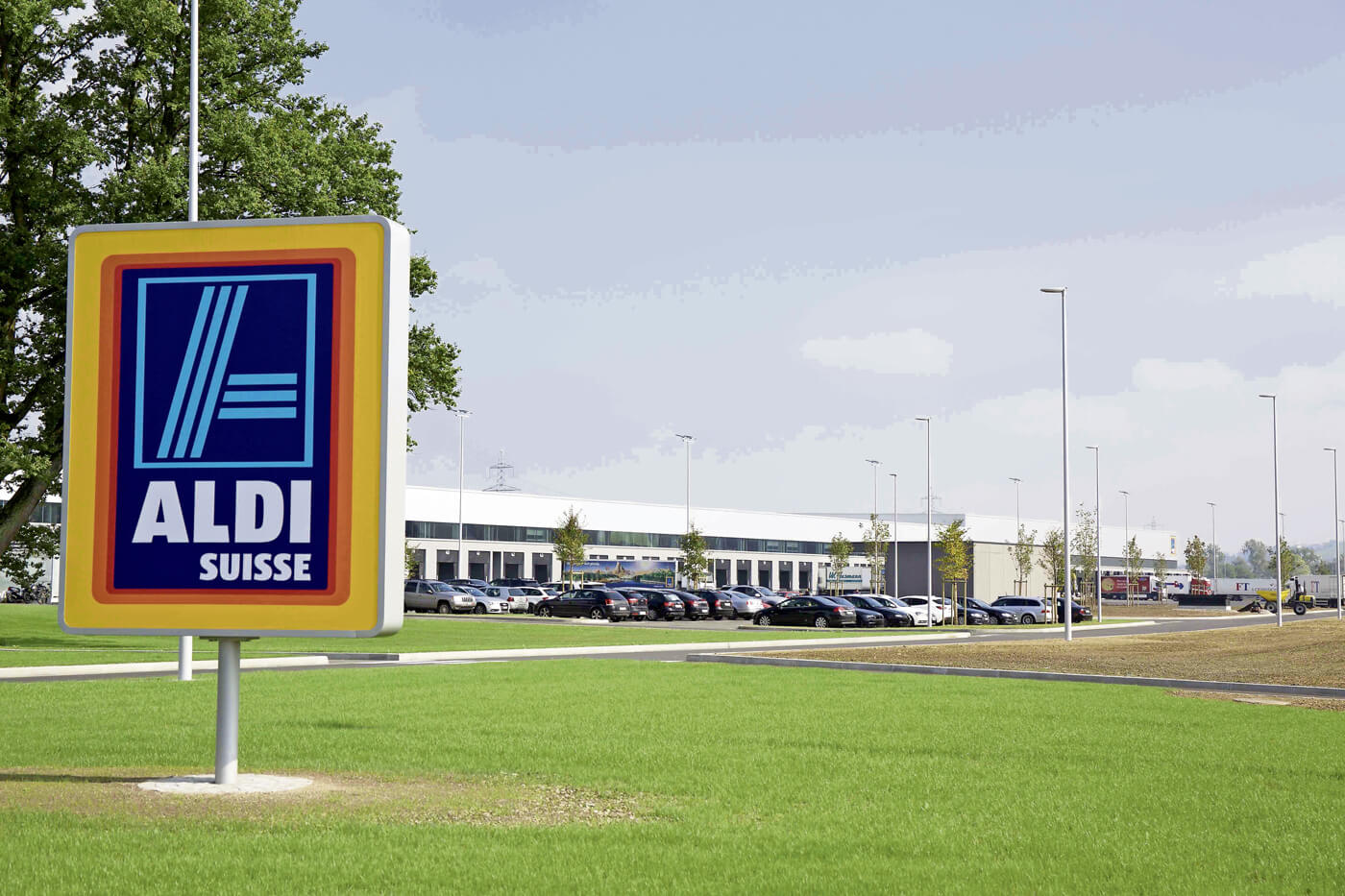 Das neue Aldi-Verteilzentrum in Perlen ist nach neusten ökologischen Gesichtspunkten gebaut.