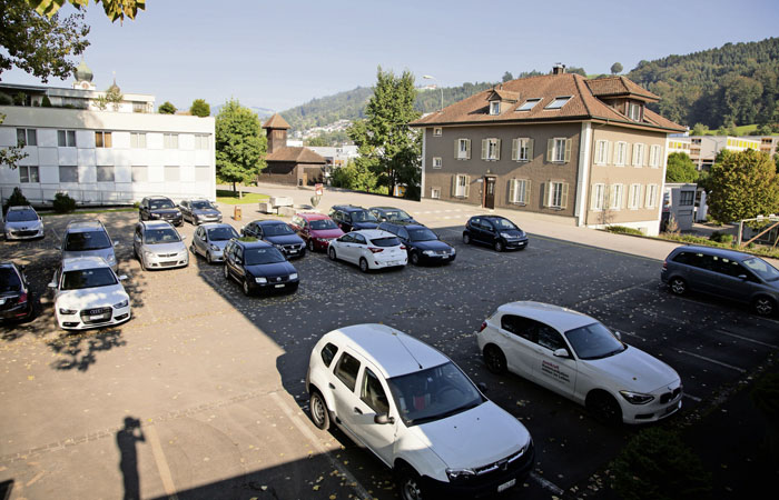 So präsentiert sich der gleiche Platz heute. Bilder zVg.