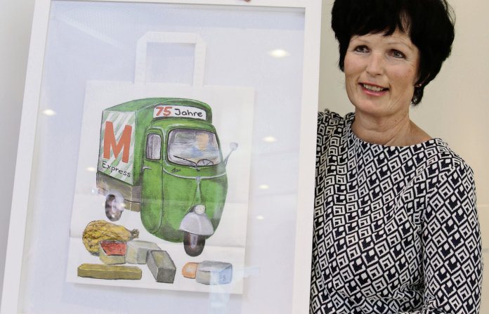 49-08-Gewinnerin_Tragtaschen_Wettbewerb_75_Jahr_Jubilaeum