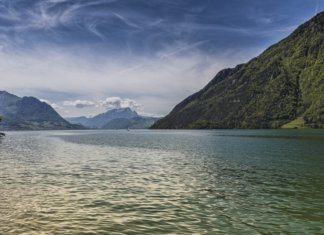 Beeindruckendes Bergpanorama am Vierwaldstättersee. pixabay.com © Boenz (CCO 1.0)