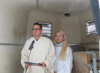 Die Leiter des Gottesdienstes: Fabienne Eichmann und Steffen Michel. Bild zVg.