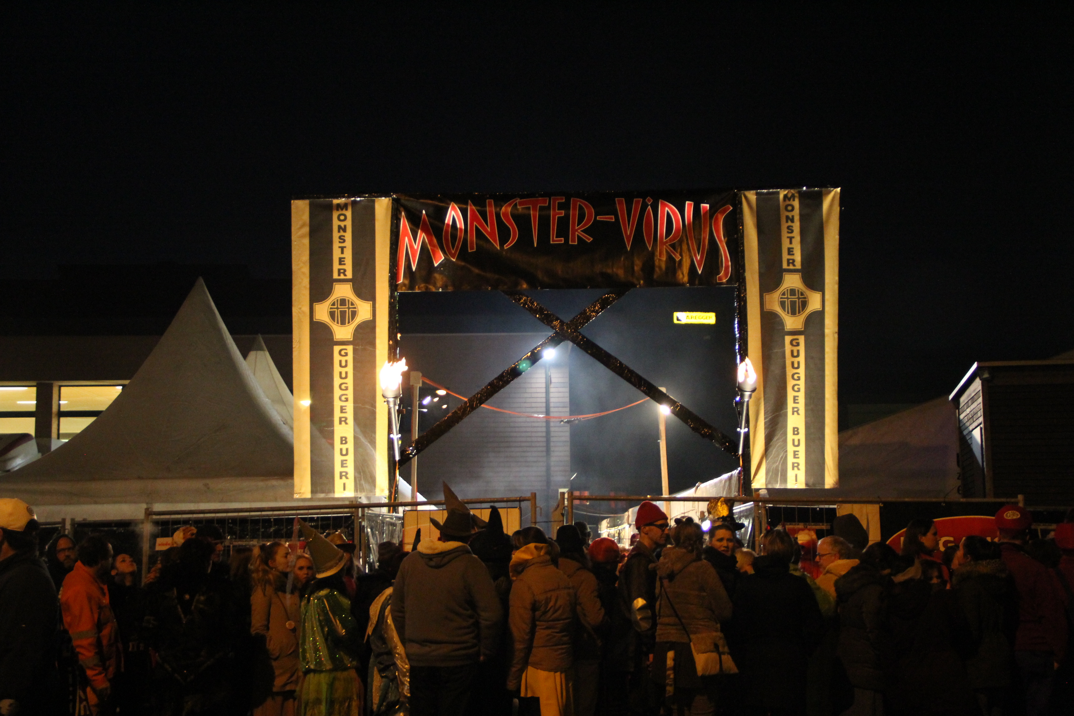 Auch dieses Jahr feierten zahlreiche Kostümierte am Monster-Virus. Bild zVg.