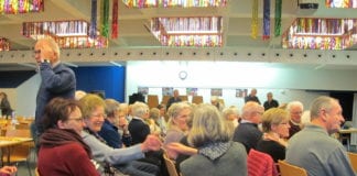 Die Stimmung war gut bei der Foto-Show der Wanderfreunde von Bueri aktiv 60 plus. Bild zVg.